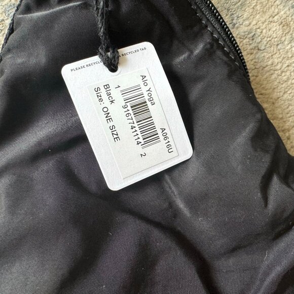 NEW ALO Yoga Om The Go Gym Sling Bag Black - Picture 4 of 6